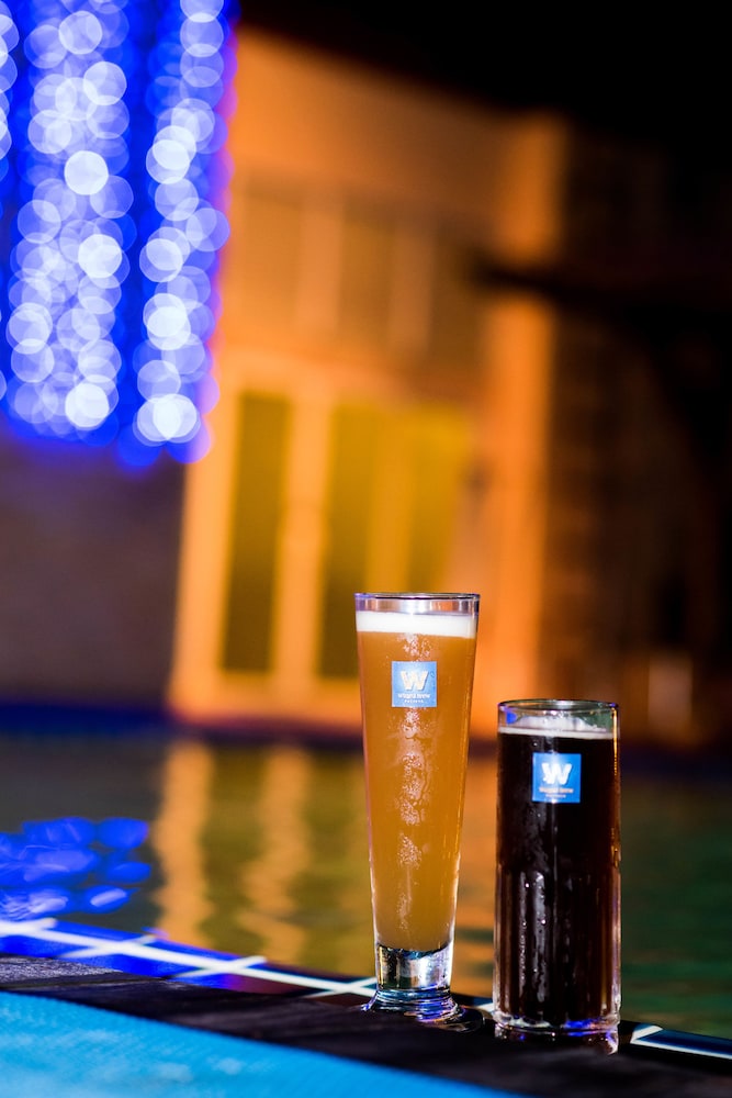Poolside Bar