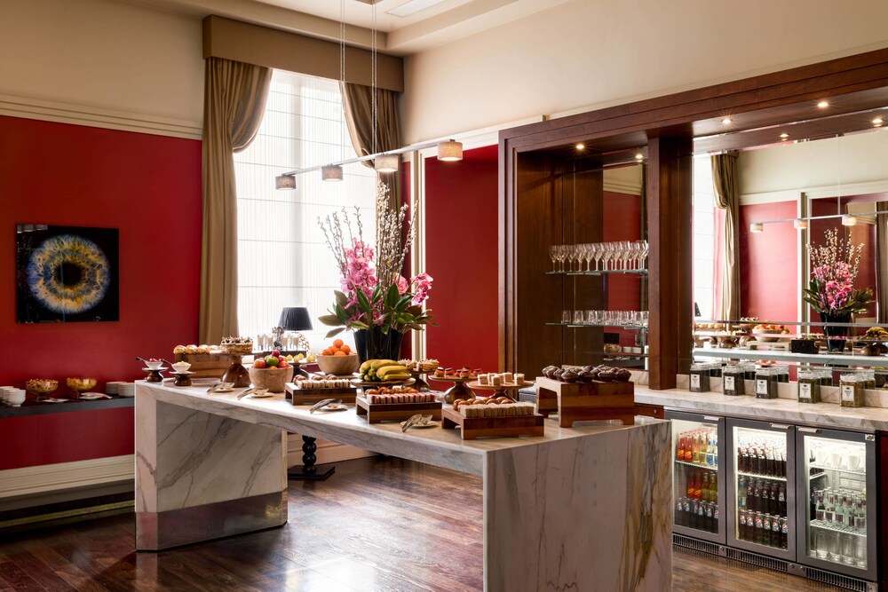 Executive Lounge