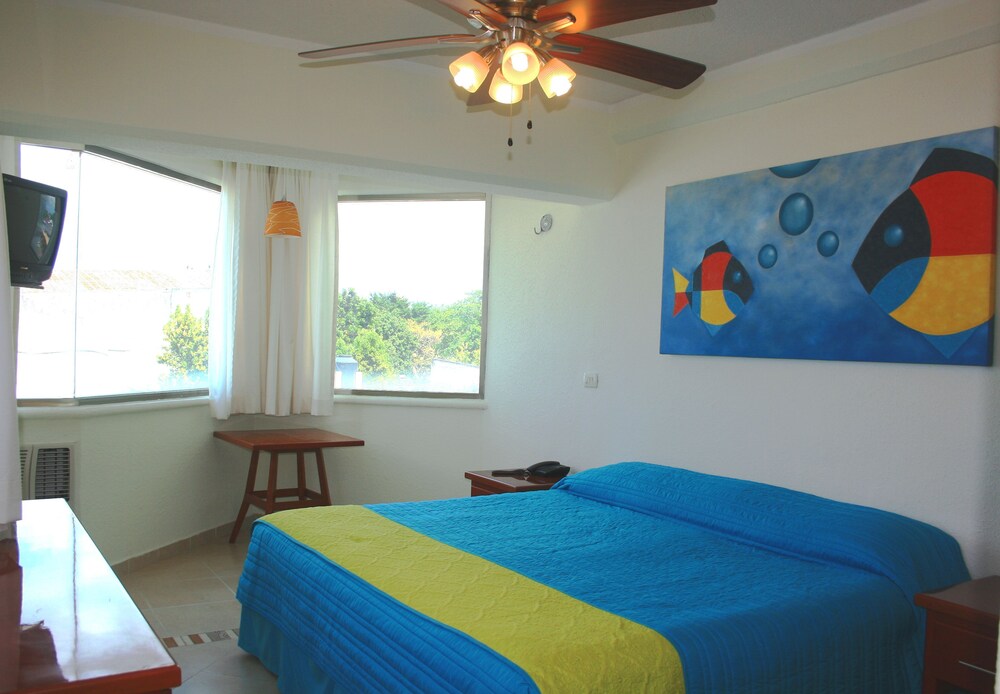 Room, Hotel Plaza Cozumel