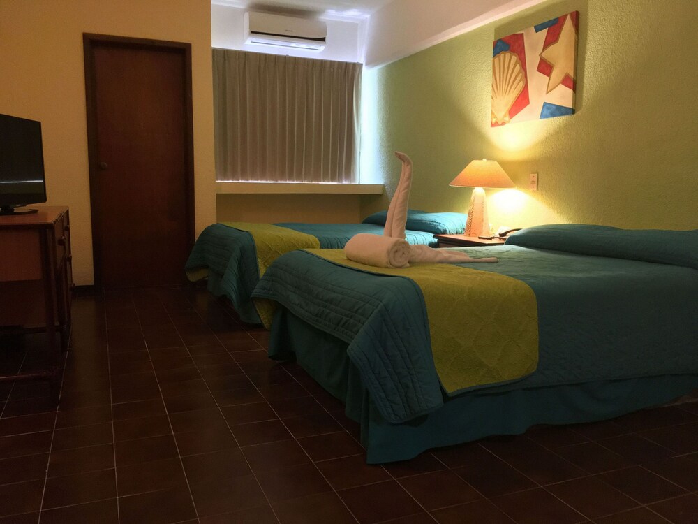 Room, Hotel Plaza Cozumel