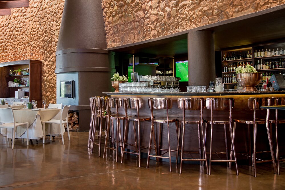 Hotel Bar
