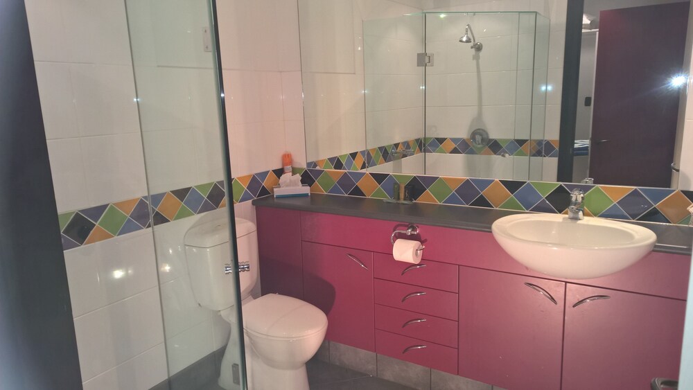 Studio Apartment - Bathroom