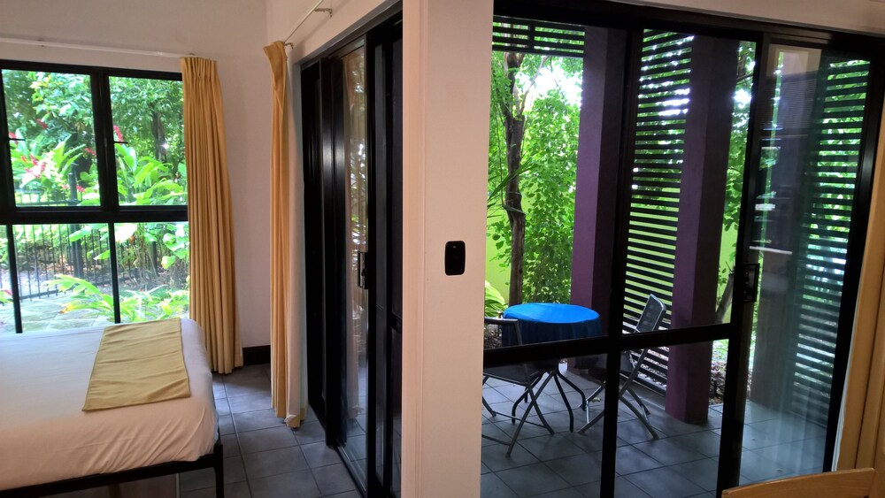 Studio Apartment - Terrace/Patio