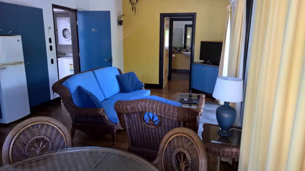 Apartment, 2 Bedrooms (Twin Key) - Living Room