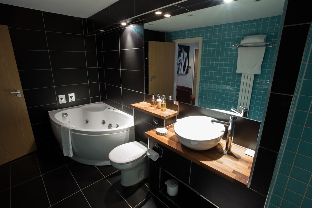 Jetted Tub
