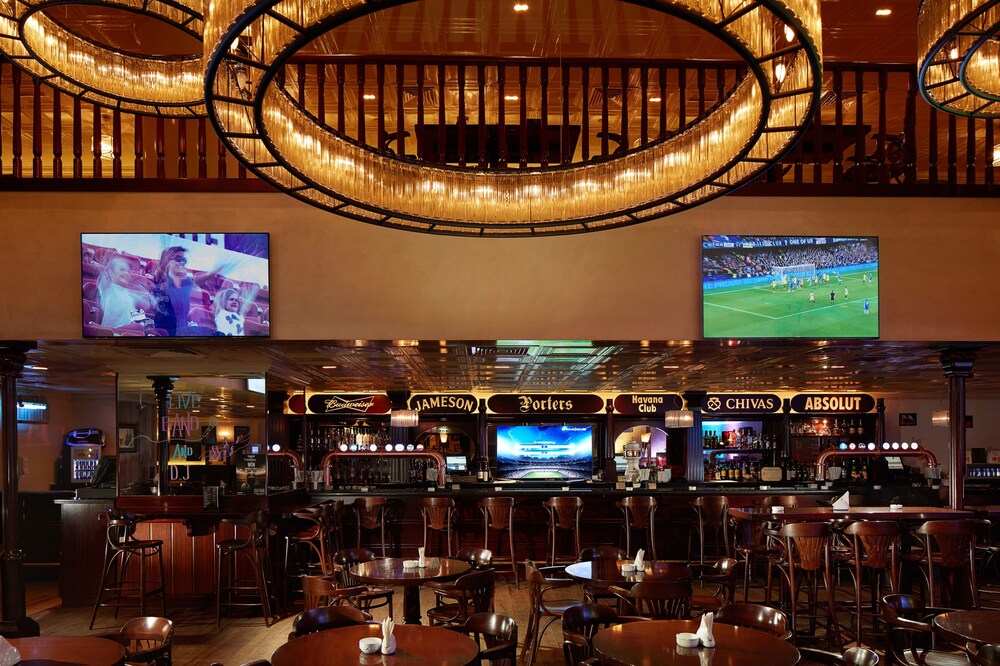Hotel Bar