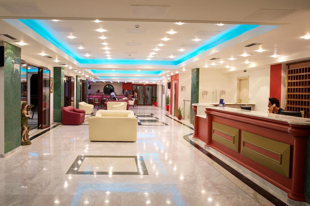 Hotel Lounge