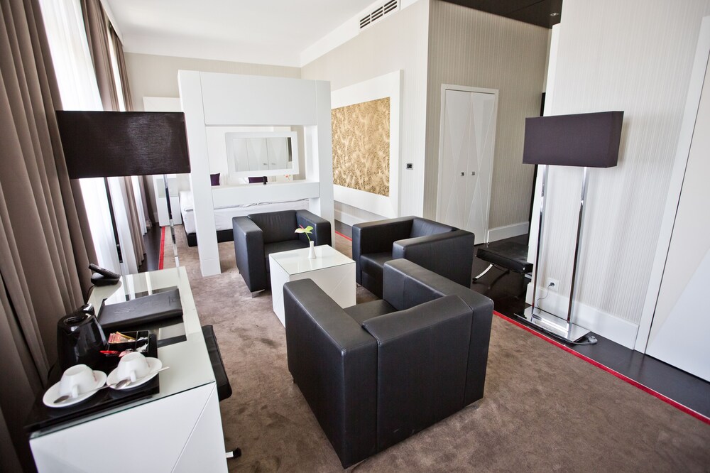 In-Room Business Center