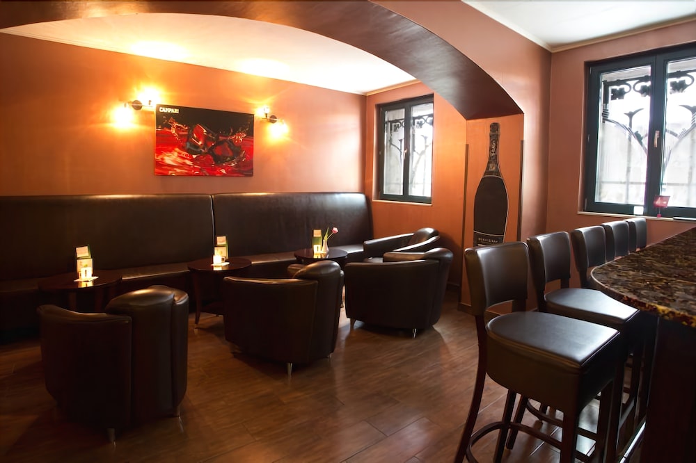 Hotel Bar