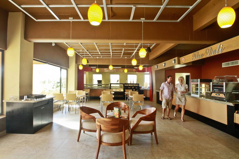 Food Court