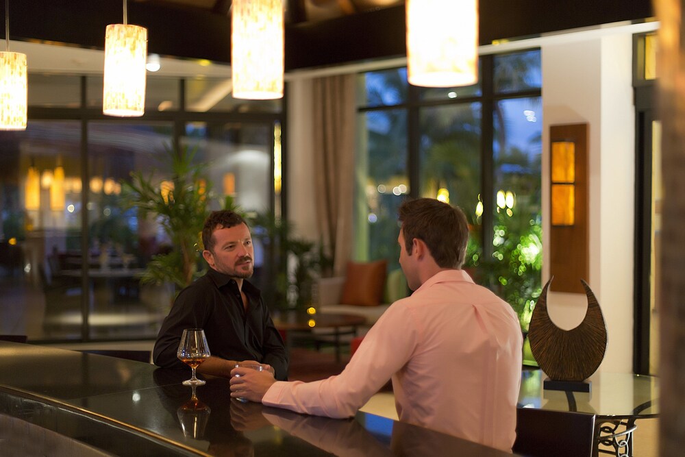 Hotel Bar