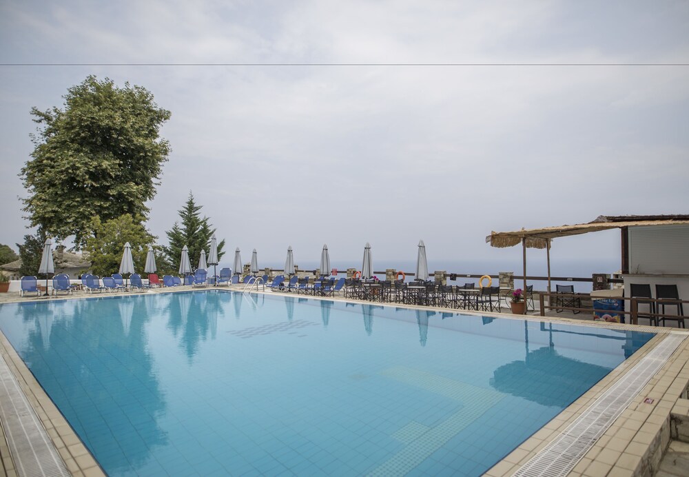 Outdoor pool, Pilio Sea Horizon hotel