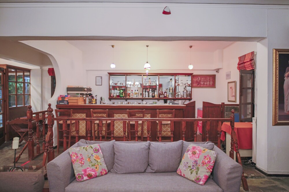 Hotel Bar
