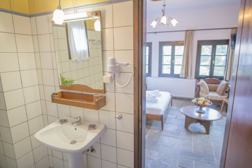 Bathroom, Pilio Sea Horizon hotel