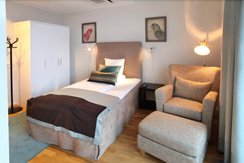 Studio Small - Guestroom