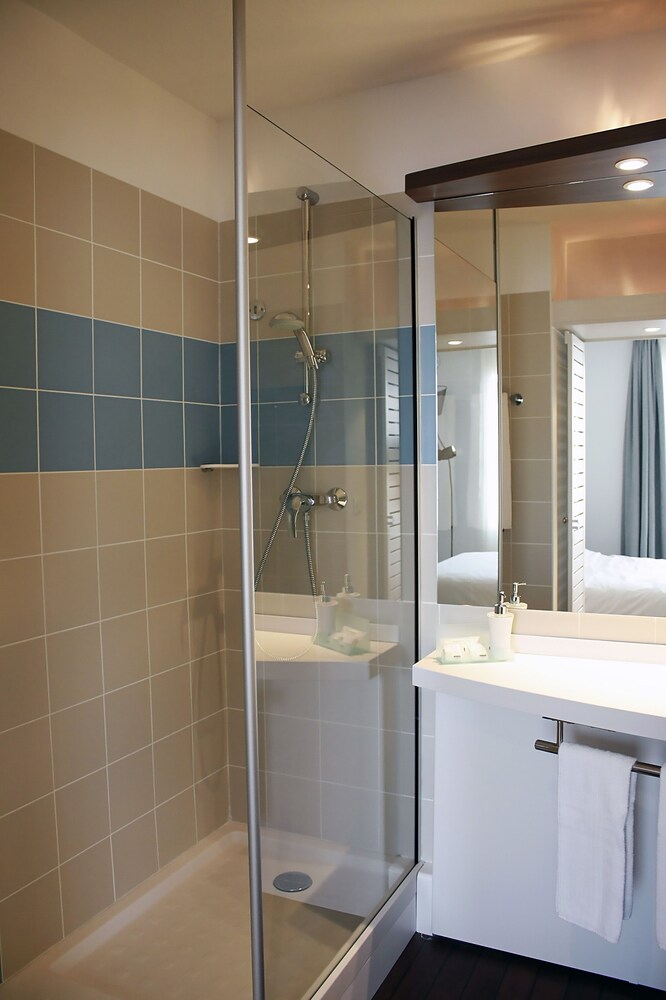 Prestige Suite - Bathroom