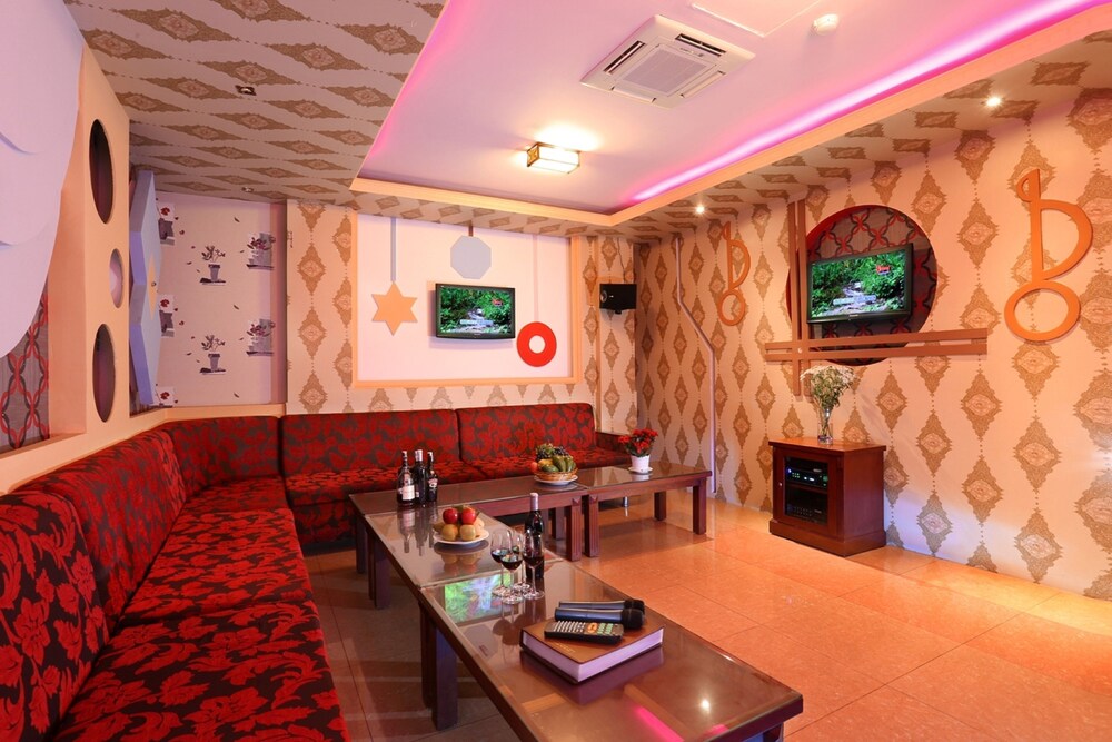 Hotel Bar