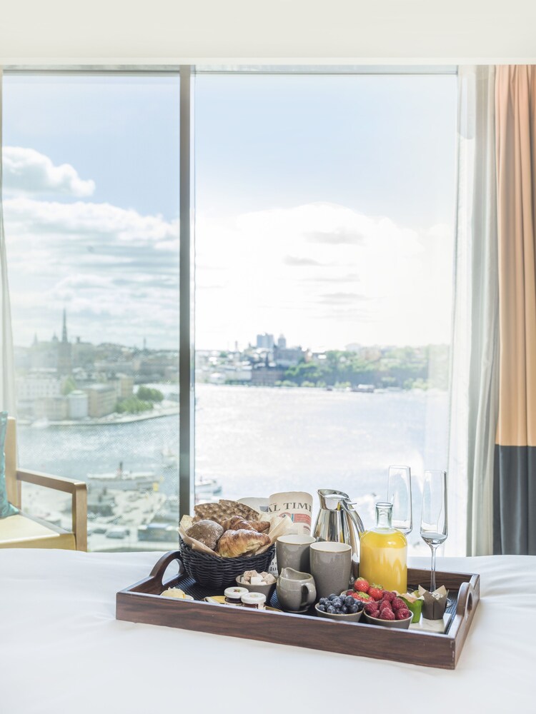 Room Service - Dining