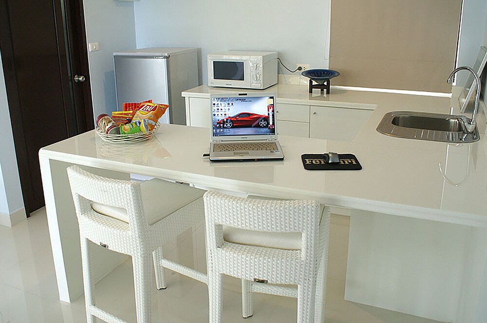 In-Room Kitchenette