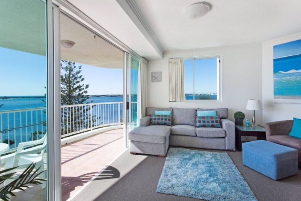 Apartment, 2 Bedrooms - Living Area