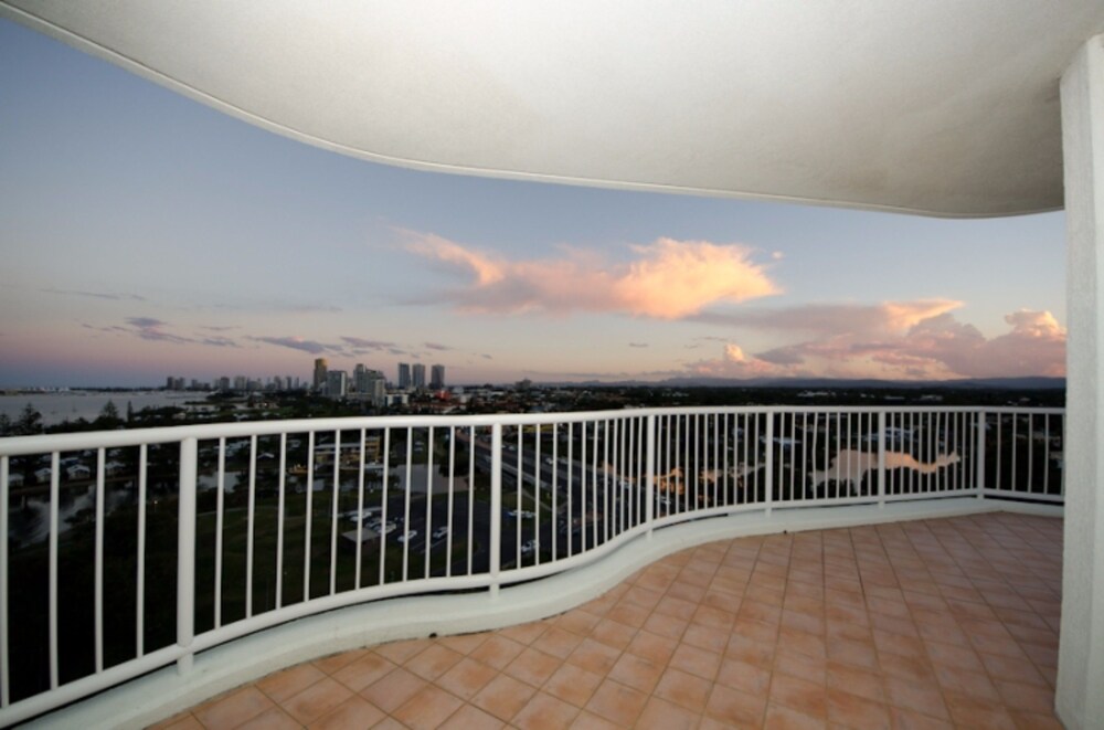 Apartment, 3 Bedrooms - Balcony
