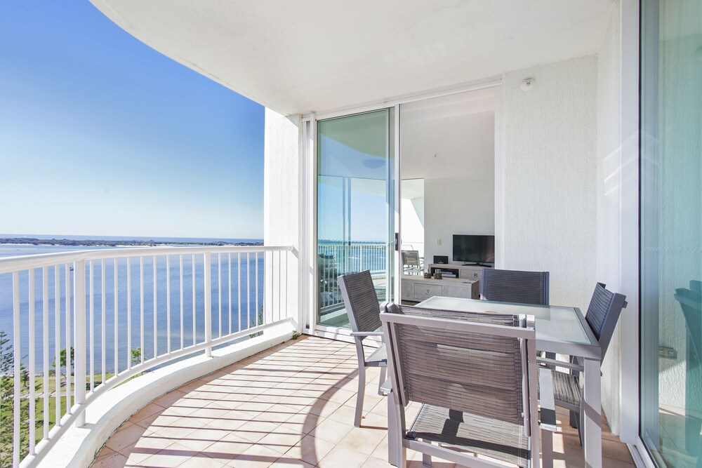 Deluxe Apartment, 3 Bedrooms - Balcony