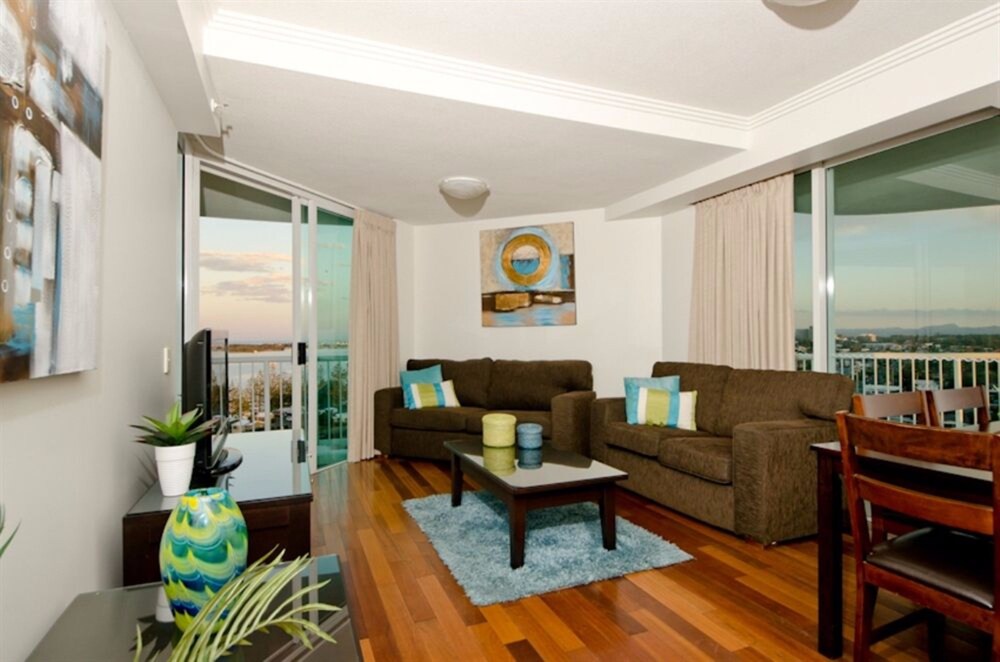 Apartment, 3 Bedrooms - Living Area