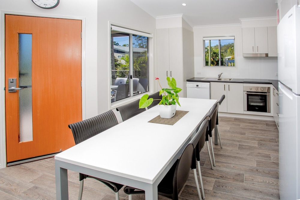 3 Bedroom Retreat - Private Kitchen