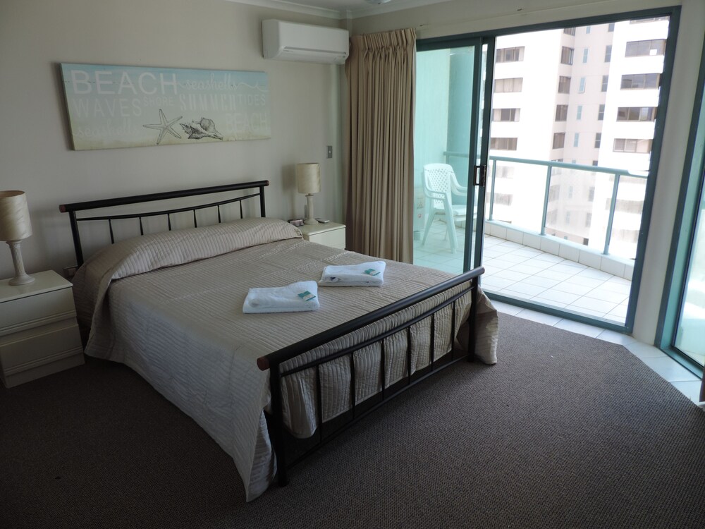 2 Bedroom Apartment - Guestroom
