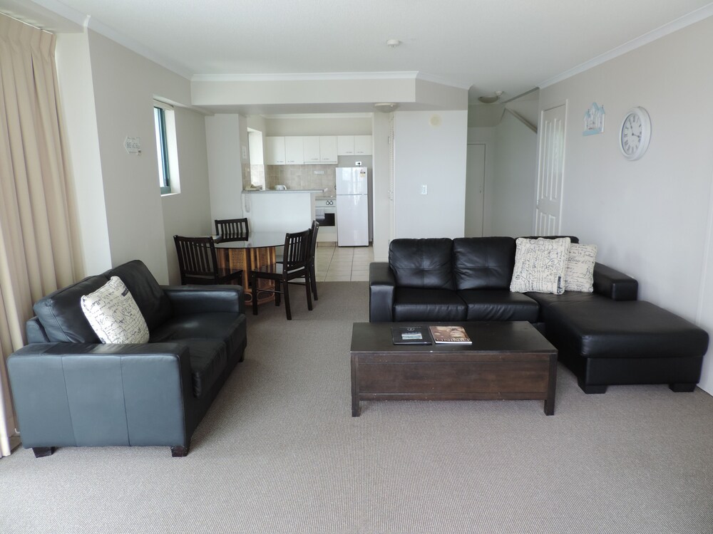 X- 2 Bedroom Apartment (7 Nights) - Living Room