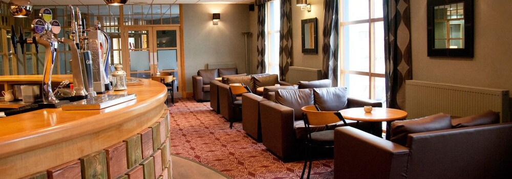 Hotel Bar