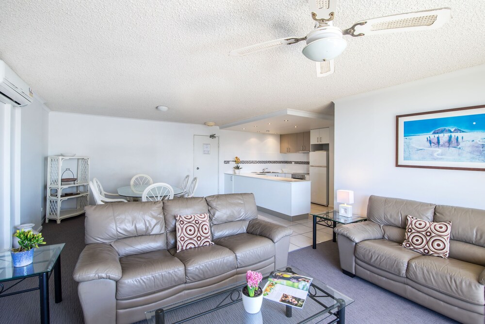 Two Bedroom Garden View - Living Area