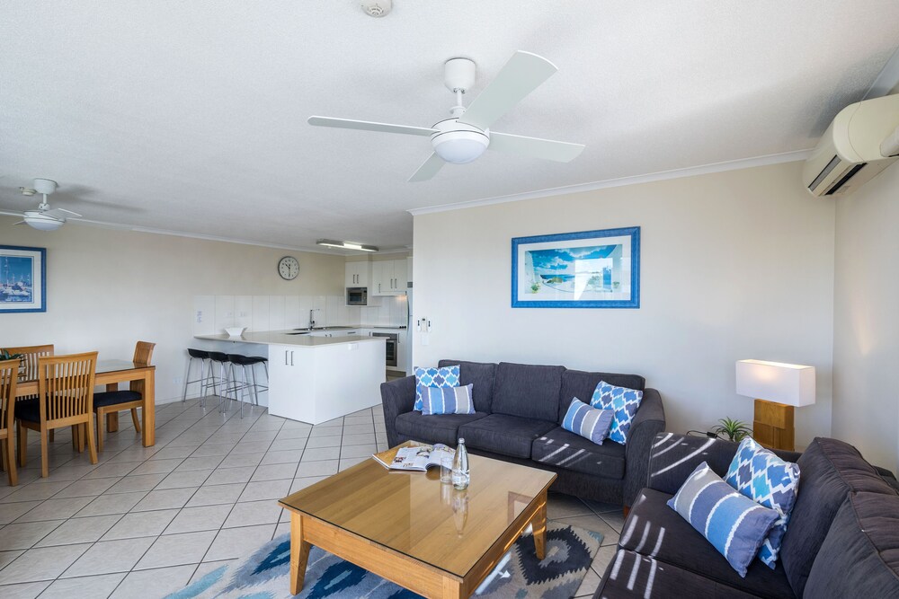 Three Bedroom Ocean View - Living Area