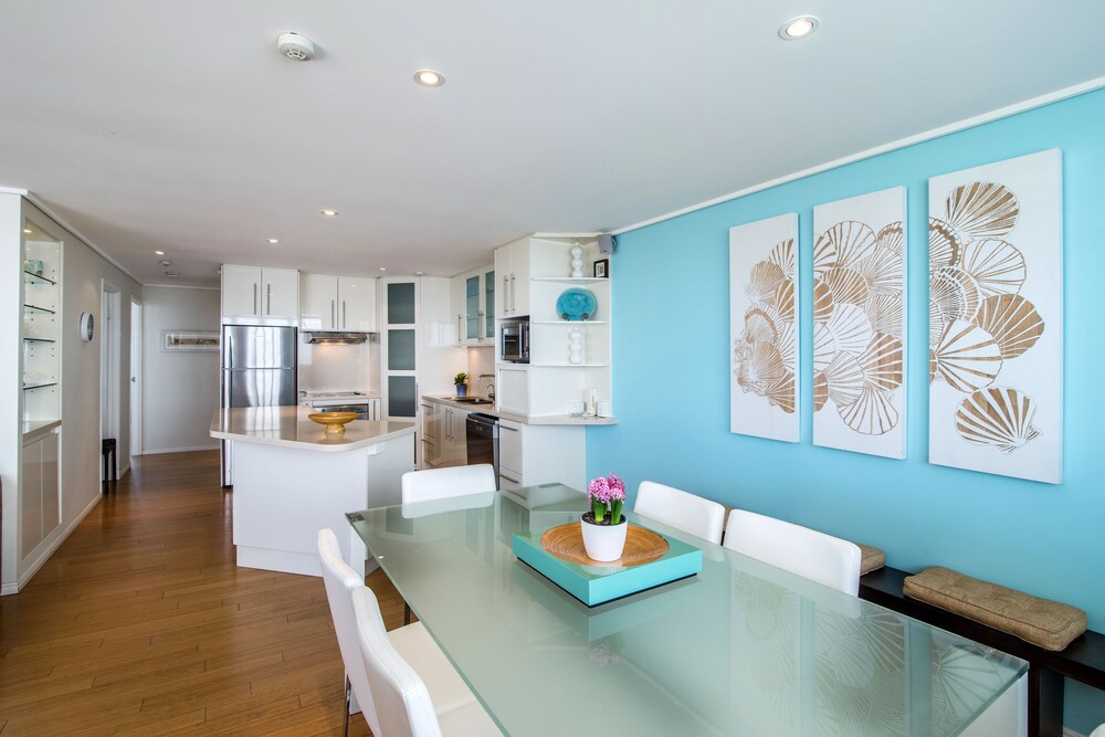 Panoramic Apartment, 3 Bedrooms, Ocean View - In-Room Dining