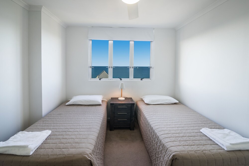 Panoramic Apartment, 1 Bedroom, Ocean View - Guestroom View