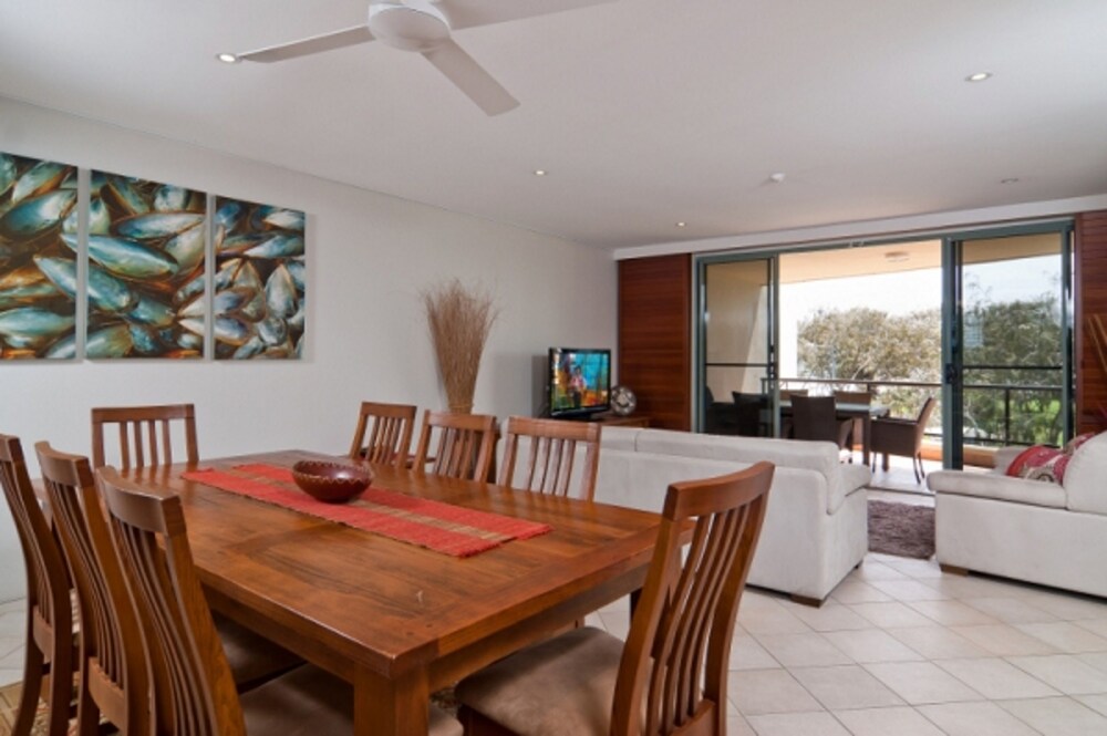 Apartment Seventeen (2 Bedrooms) - Living Area