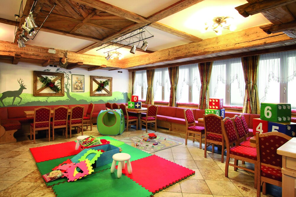 Childrens Play Area - Indoor