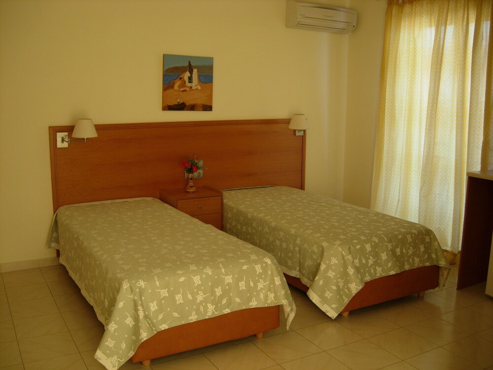Economy Studio, Garden View - Guestroom
