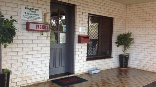 Forest Lodge Motor Inn & Restaurant