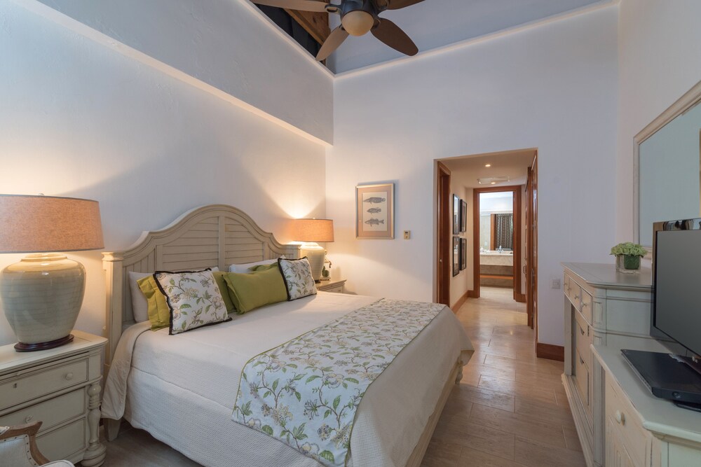 Two Bedroom Junior Deluxe - Welcome Continental Breakfast Kit at arrival - Guestroom