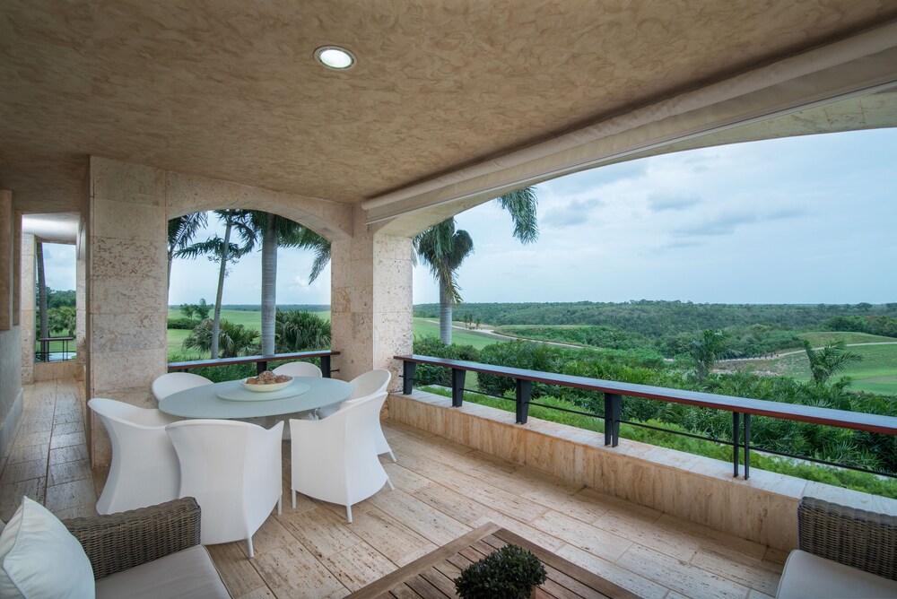 Luxury Apartment, 2 Bedrooms - Welcome Continental Breakfast Kit at arrival - Terrace/Patio