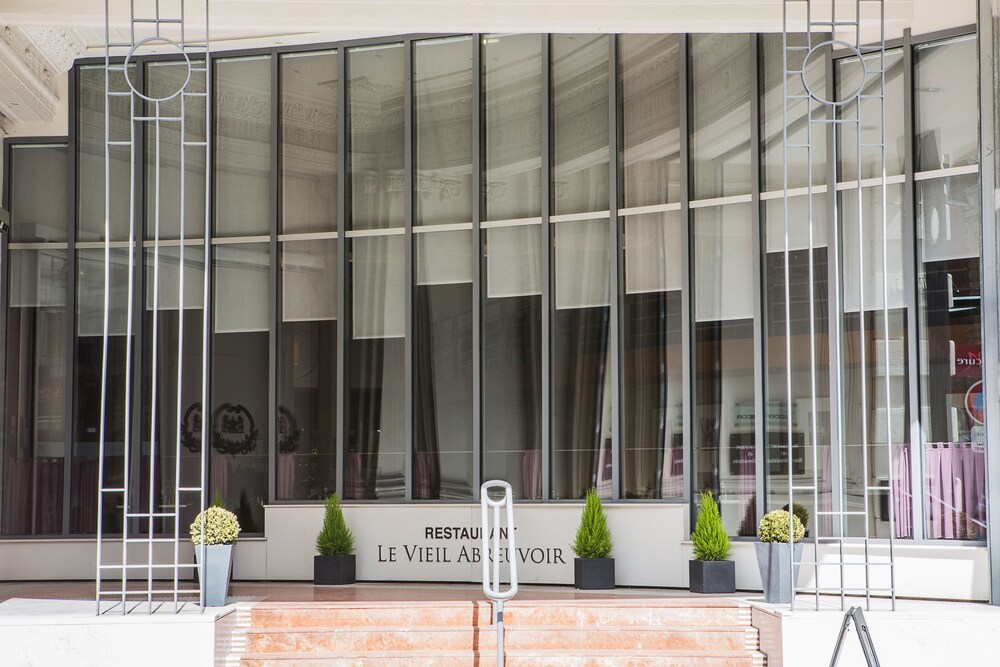 Façade de l'hôtel