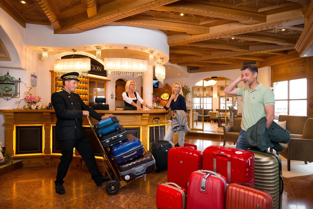 Check-in/Check-out Kiosk