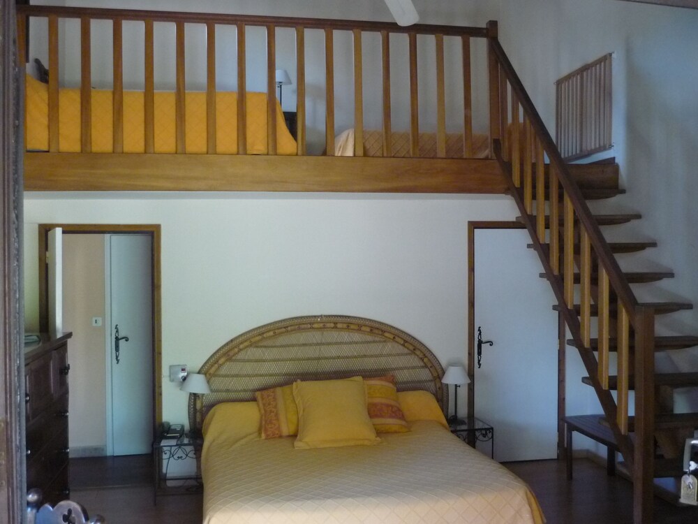 Guestroom