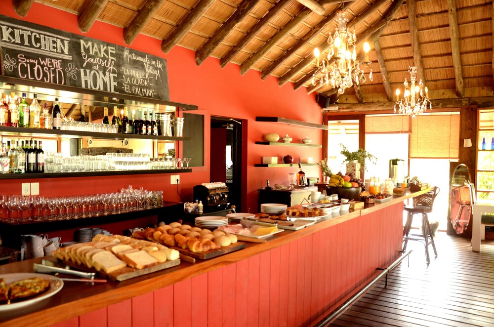 Hotel Bar
