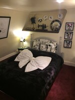 Double Room (Dupenny Boudoir)