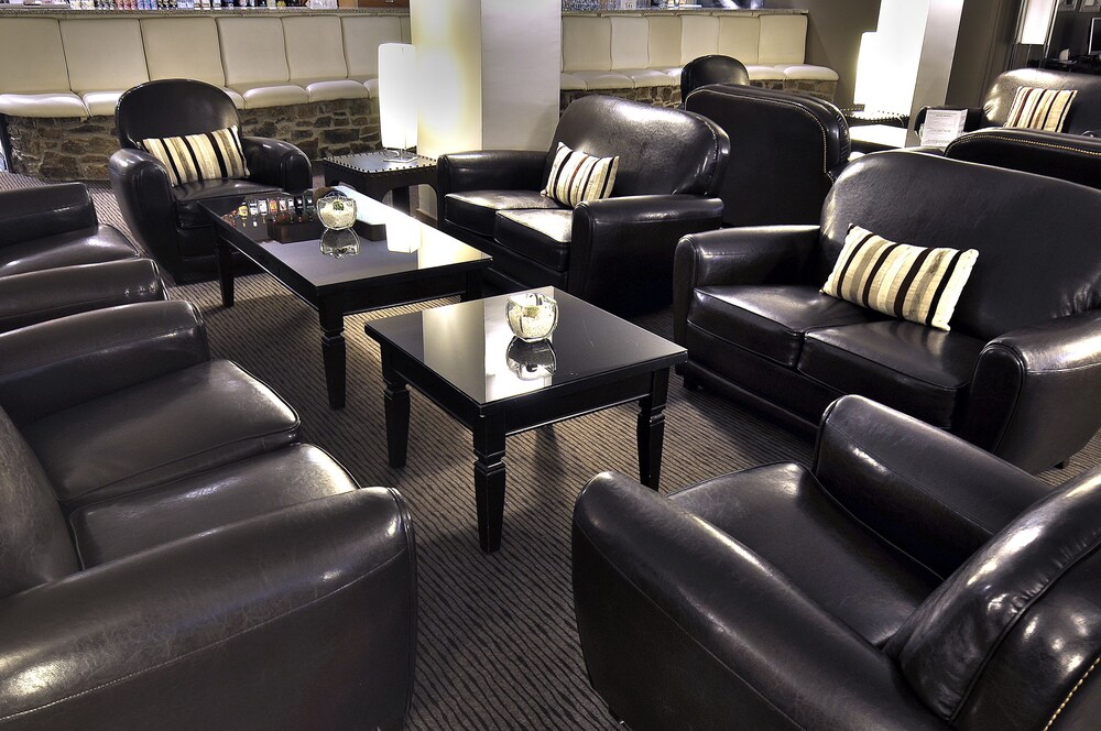 Hotel Lounge