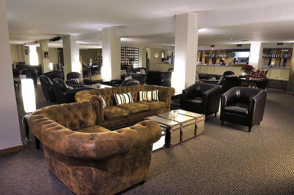 Hotel Lounge