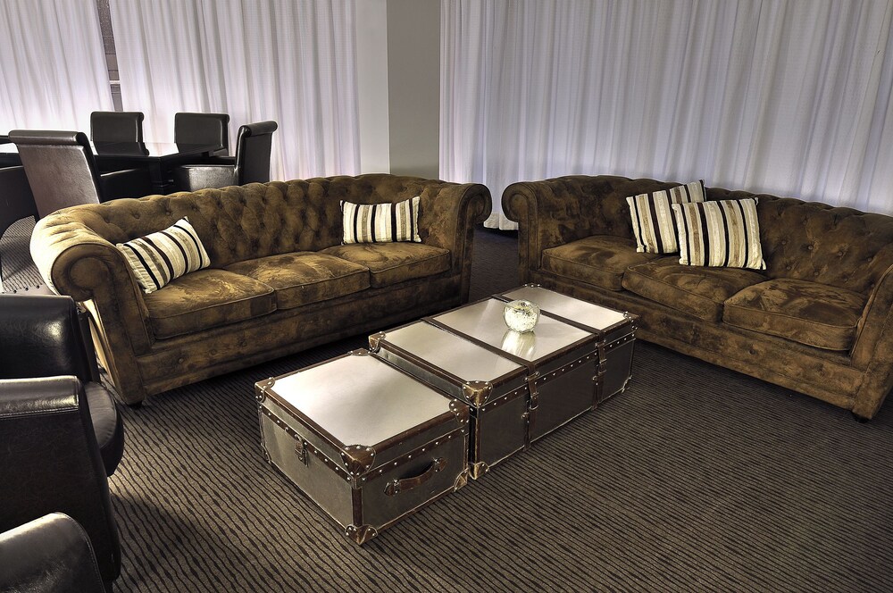 Hotel Lounge