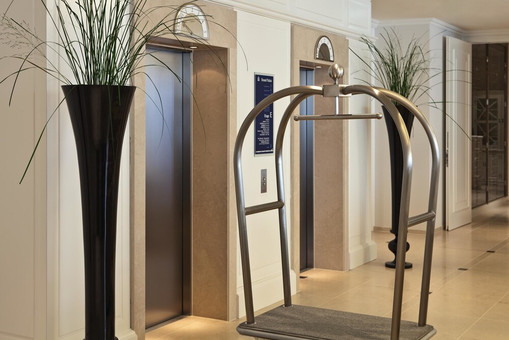 Lobby-Lounge